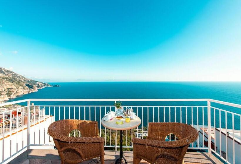 带海景标准四人间, Margherita