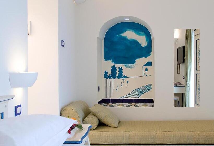 带海景标准四人间, Margherita