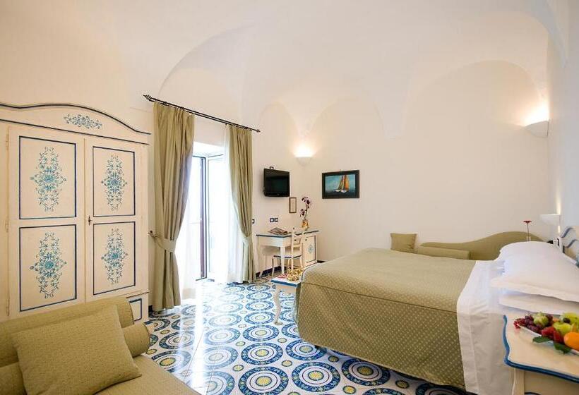 带海景标准四人间, Margherita