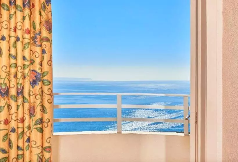 اتاق استاندارد با چشم‌انداز کوهستان, Mll Blue Bay
