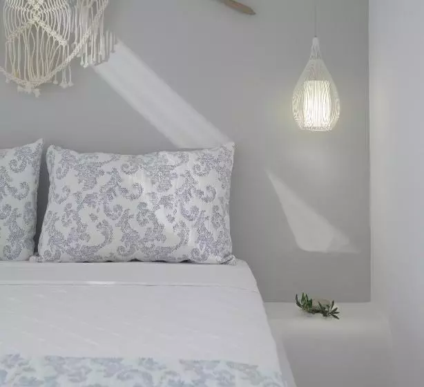 اتاق اساندارد با چشم‌انداز جانبی به دریا, Mykonos Essence Adults Only