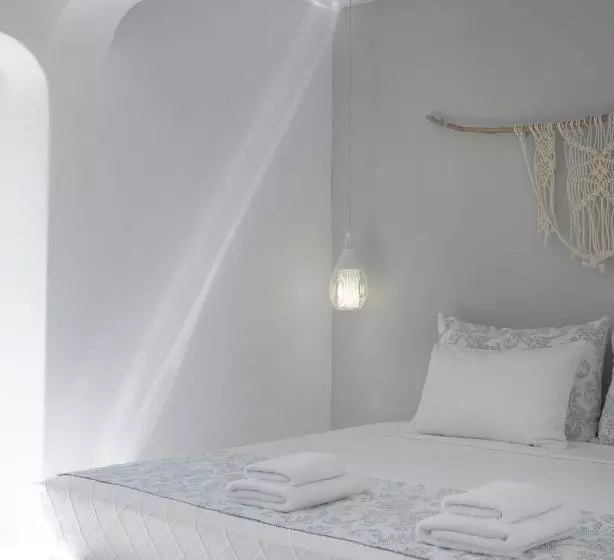 اتاق اساندارد با چشم‌انداز جانبی به دریا, Mykonos Essence Adults Only