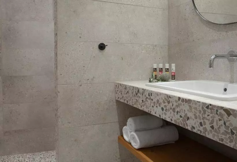 اتاق استاندارد سه نفره با چشم‌انداز کنار دریا, Mykonos Essence Adults Only