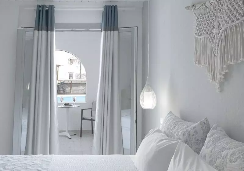 اتاق اساندارد با چشم‌انداز جانبی به دریا, Mykonos Essence Adults Only