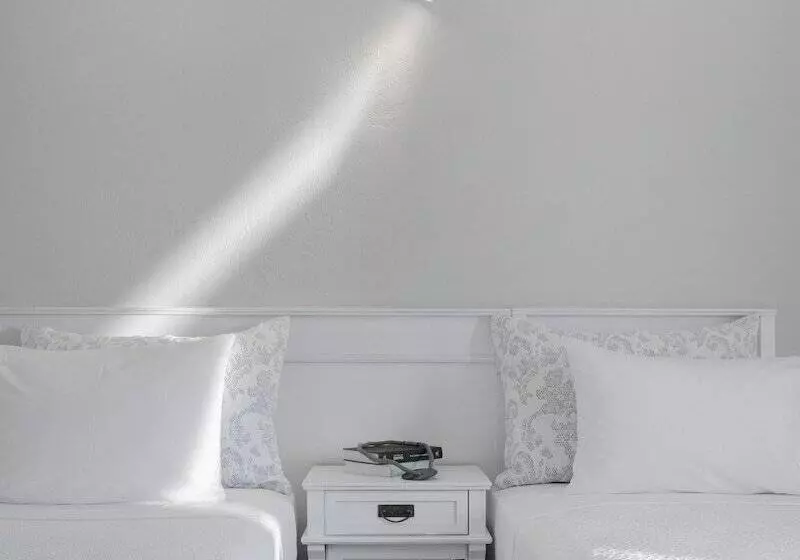 اتاق استاندارد سه نفره با چشم‌انداز کنار دریا, Mykonos Essence Adults Only