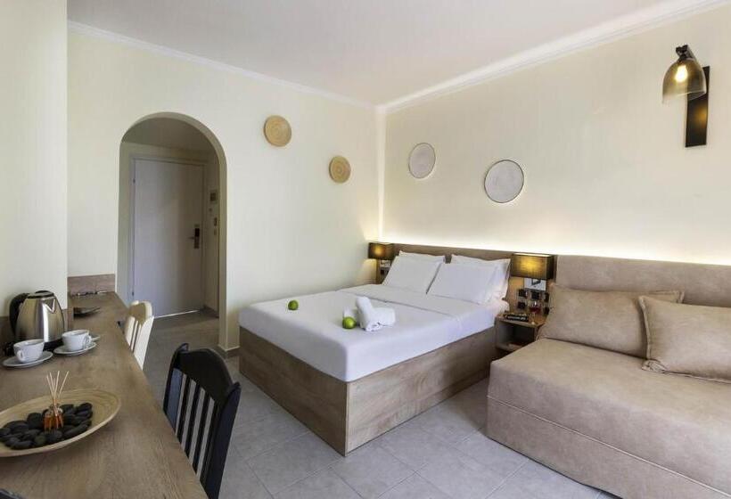 デラックストリプルルーム, Odysseas