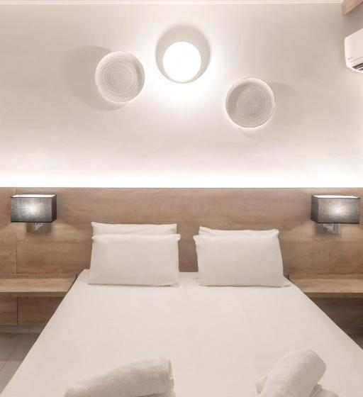 スーペリアの4人部屋, Odysseas