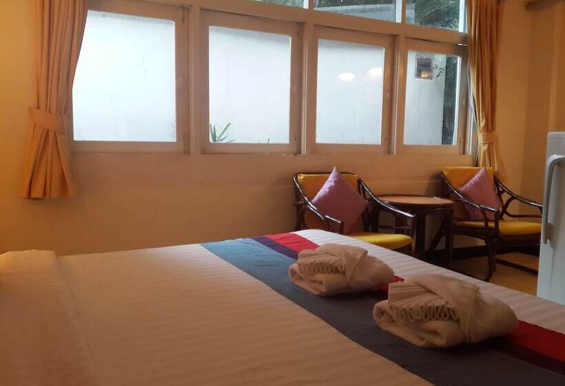 اتاق لوکس, Sawasdee Sukhumvit Inn