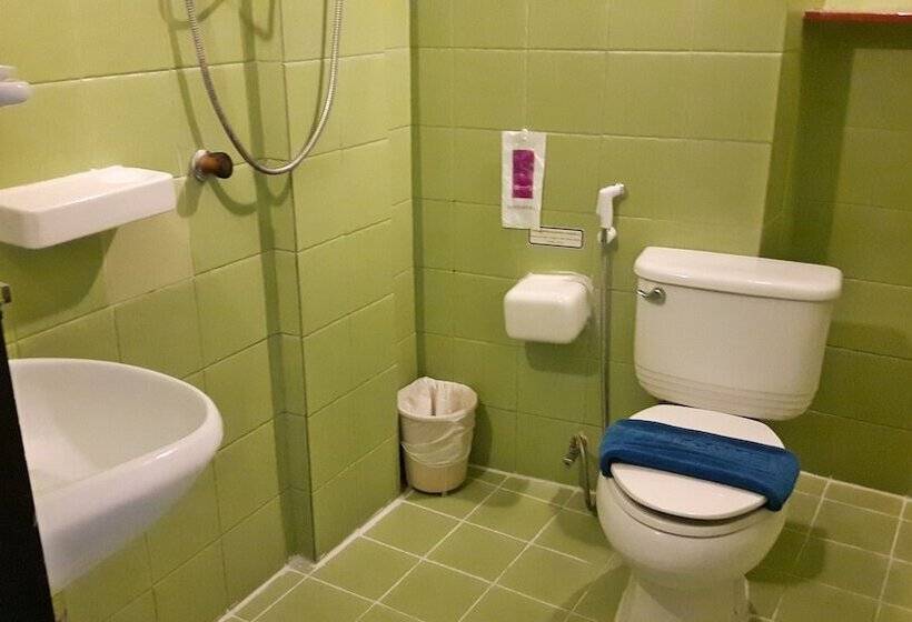 سوییت جونیور, Sawasdee Sukhumvit Inn