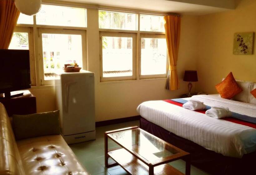سوییت جونیور, Sawasdee Sukhumvit Inn