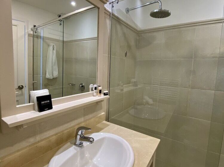 اتاق استاندارد, Serena