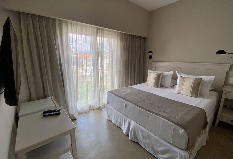 اتاق استاندارد, Serena