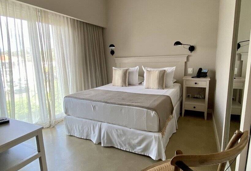 اتاق استاندارد, Serena