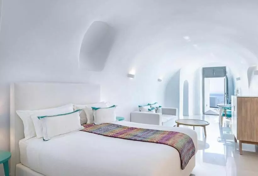 سوئیت سینیور, Katikies Chromata Santorini   The Leading Hotels Of The World
