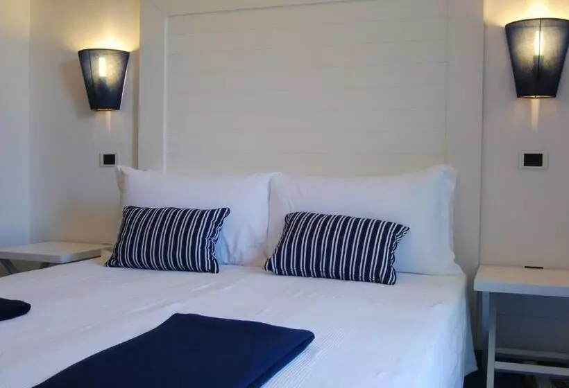 اتاق استاندارد یک نفره, Unahotels Club Hotel Ancora