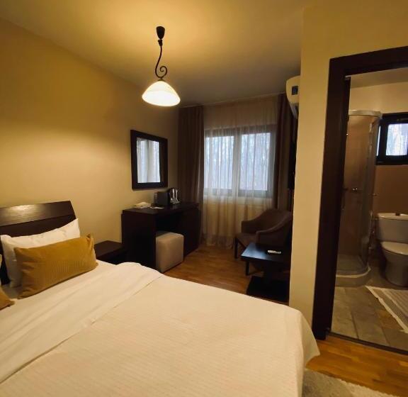 Номер Стандарт, Cetatuia