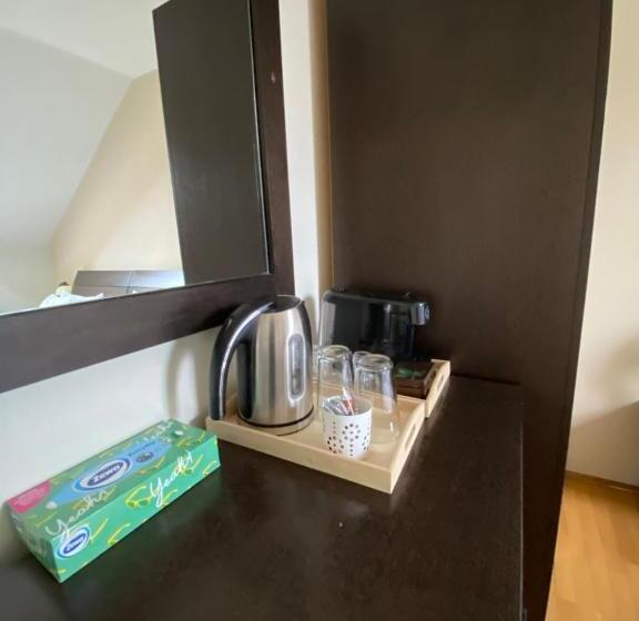 Апартаменты 1 Спальня, Cetatuia