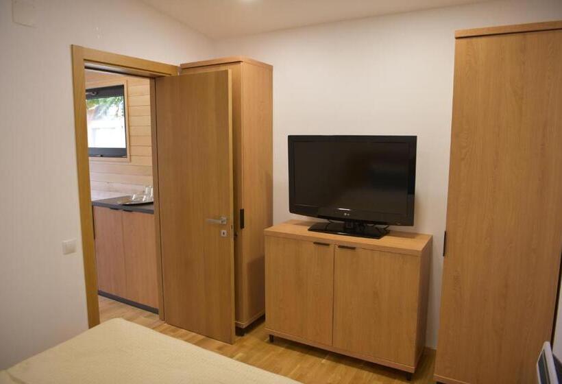 Бунгало Стандарт Вид на Сад, Cetatuia