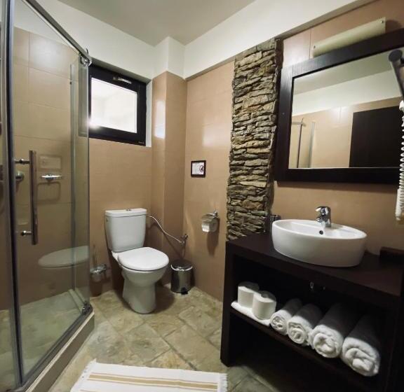 Номер Superior, Cetatuia