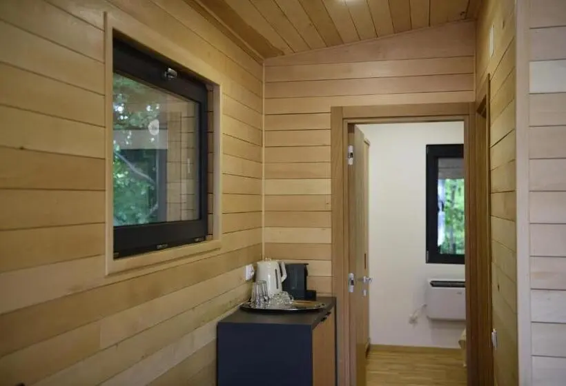 Standard-bungalow Puutarhanäkymä, Cetatuia
