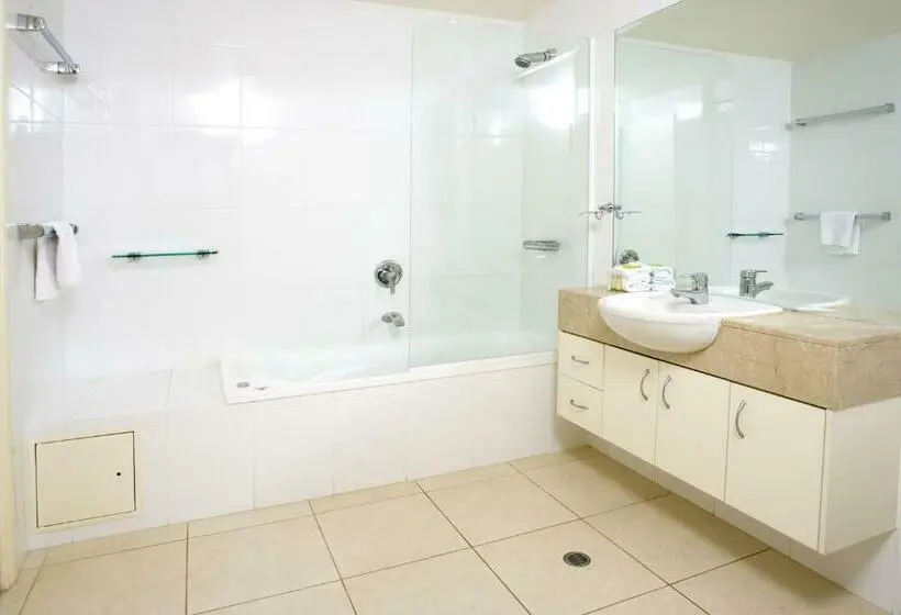 プールビューの２ベッドルームアパート, Colonial Resort Noosa
