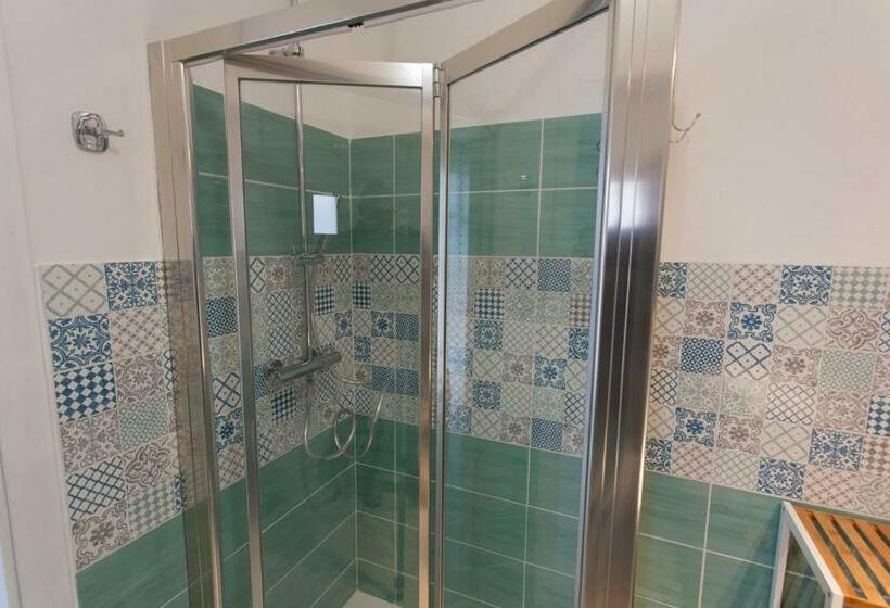 اتاق کلاسیک سه تخته, B&b Al Duomo Milazzo