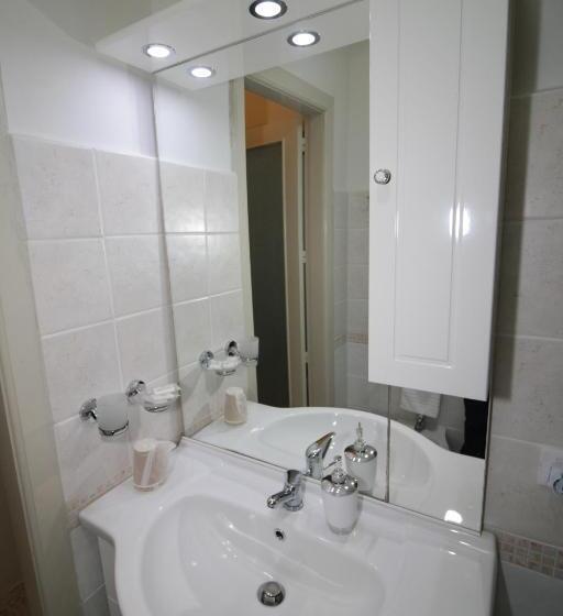 经典四人房间, B&b L Angelica