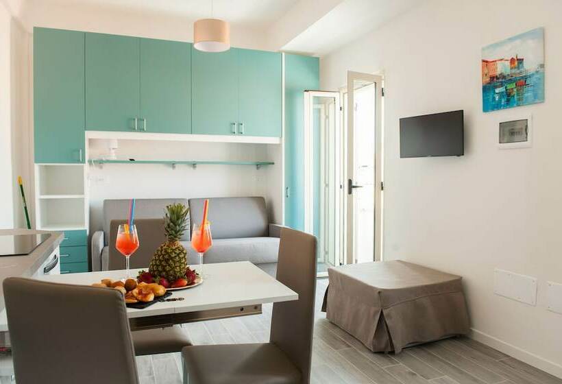 غرفة كومفورت إطلالة جانبية على البحر, Casa Vacanze B&b Ucciali