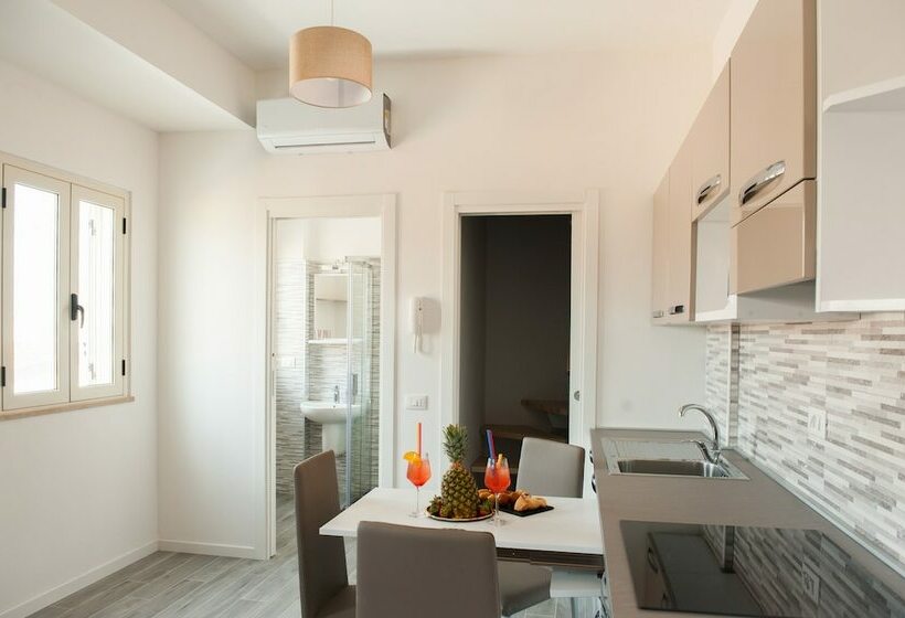 غرفة كومفورت إطلالة جانبية على البحر, Casa Vacanze B&b Ucciali