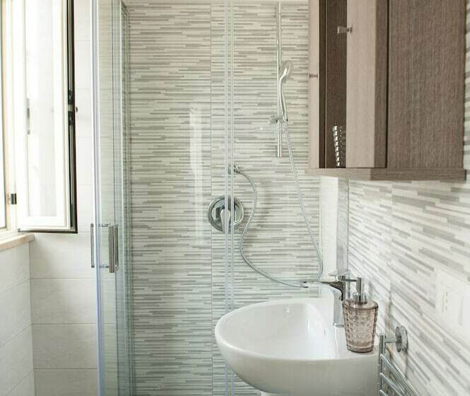 غرفة كومفورت إطلالة جانبية على البحر, Casa Vacanze B&b Ucciali