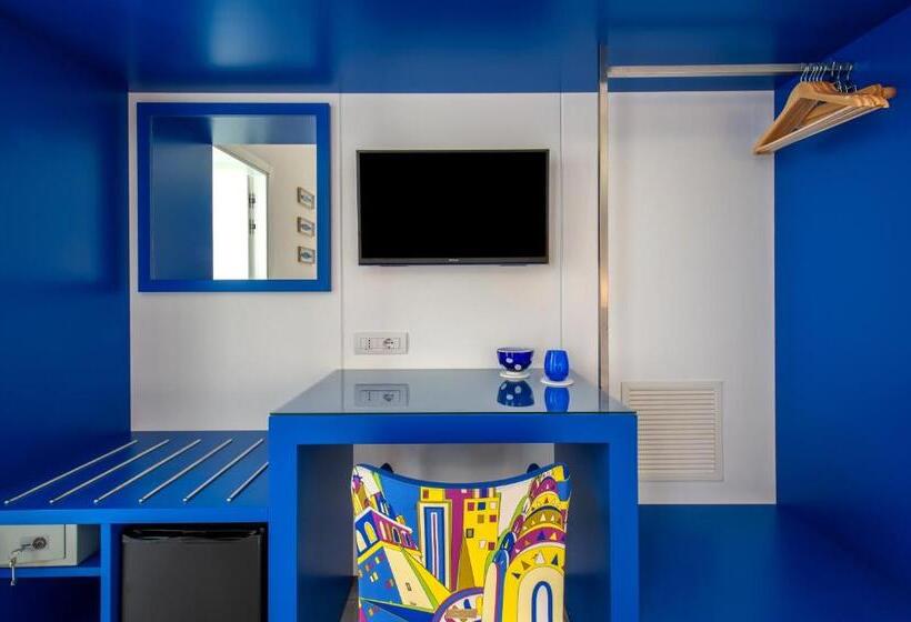 스탠다드 룸 킹사이즈 침대, Corte's House