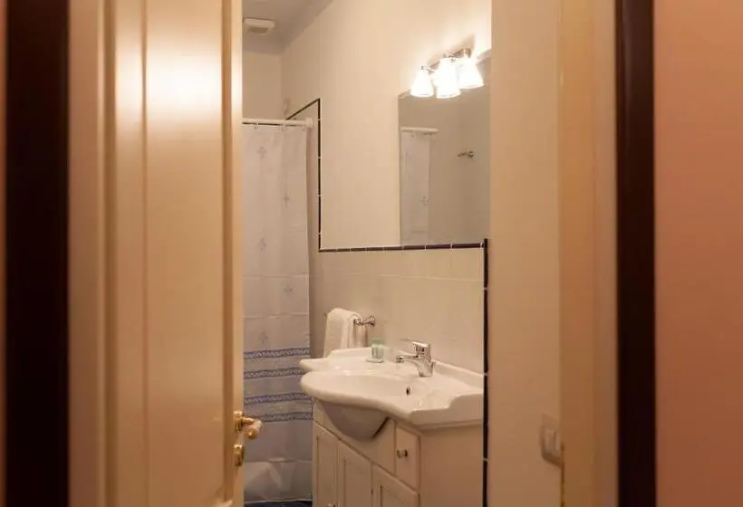 اتاق استاندارد با چشم‌انداز باغ, B&b Al Palazzo