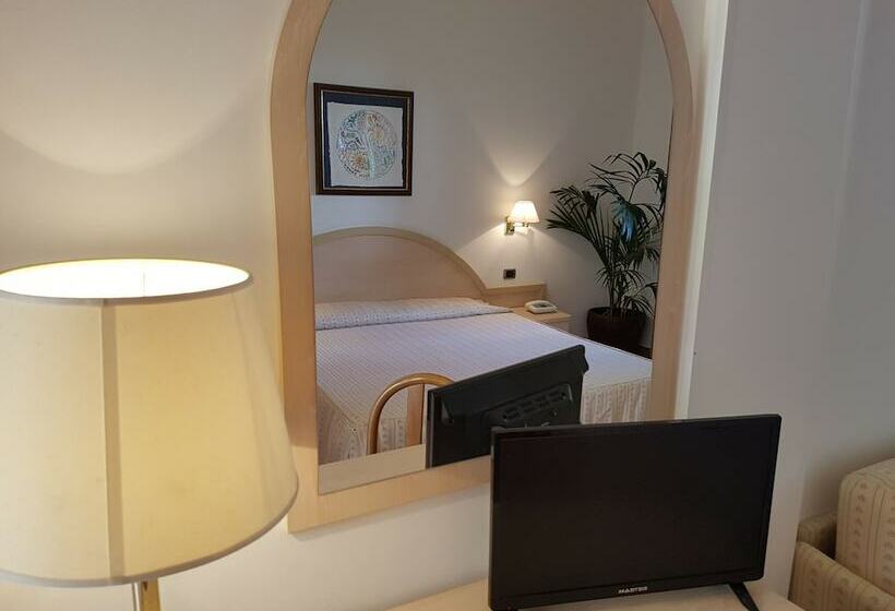 Quarto Triplo Standard Vista Jardim, Gabbiano Beach