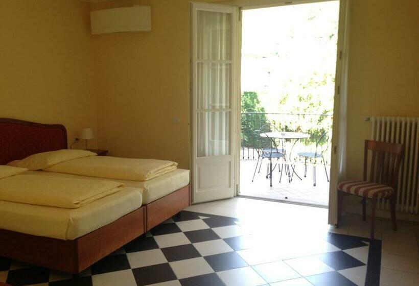 اتاق استاندارد, Villa Delle Palme