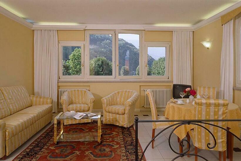 سوییت, Villa Delle Palme