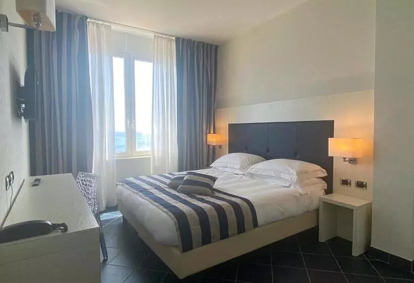 オーシャンビューのダブルベッドクラシックルーム, Best Western Hotel Acqua Novella