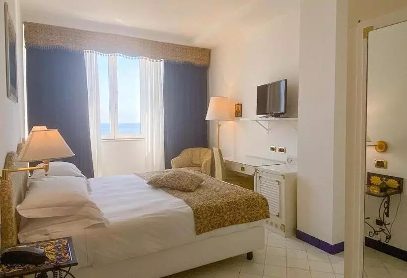 オーシャンビューのダブルベッドクラシックルーム, Best Western Hotel Acqua Novella