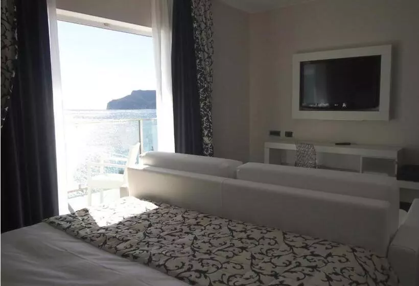 サイドシービュースーペリアールーム, Best Western Hotel Acqua Novella