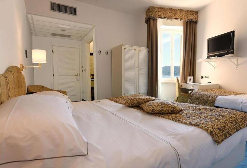 Triple Room Sea View, Best Western Hotel Acqua Novella