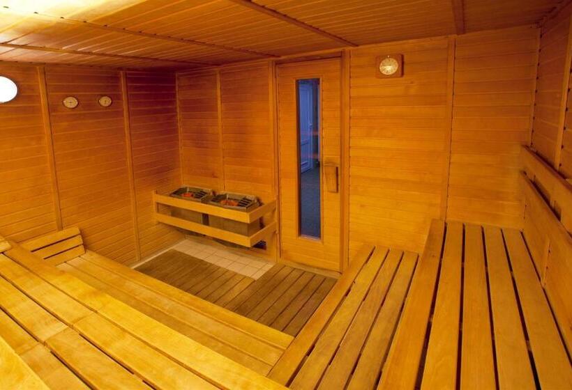 اتاق استاندارد سه نفره, Colorfactory Spa Hotel   Czech Leading Hotels