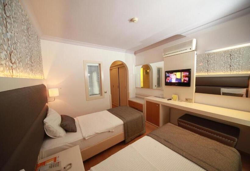 スタンダードルーム, Grand Hotel Faros