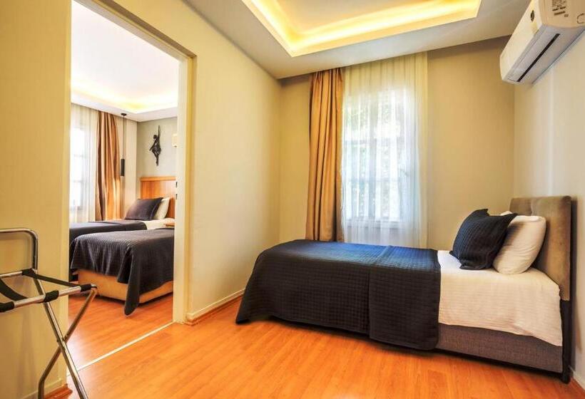 חדר סטנדרט לשלושה, Aqua Princess