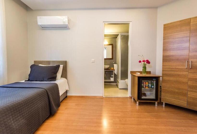 חדר סטנדרט לשלושה, Aqua Princess