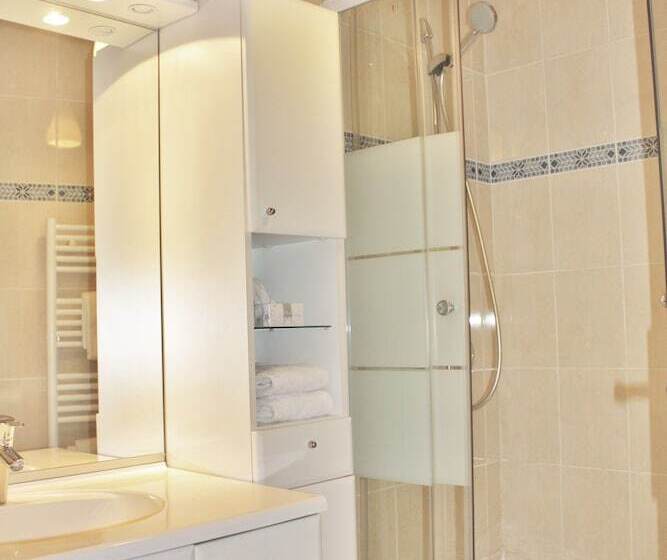 آپارتمان خانوادگی, Best Western Lyon Saint Antoine