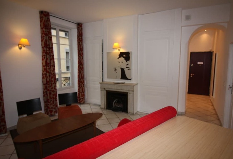 آپارتمان خانوادگی, Best Western Lyon Saint Antoine