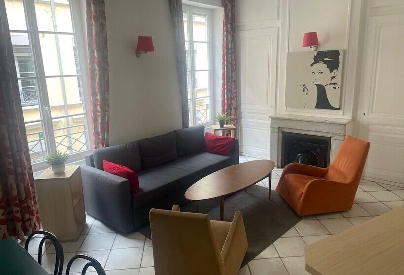 آپارتمان خانوادگی, Best Western Lyon Saint Antoine