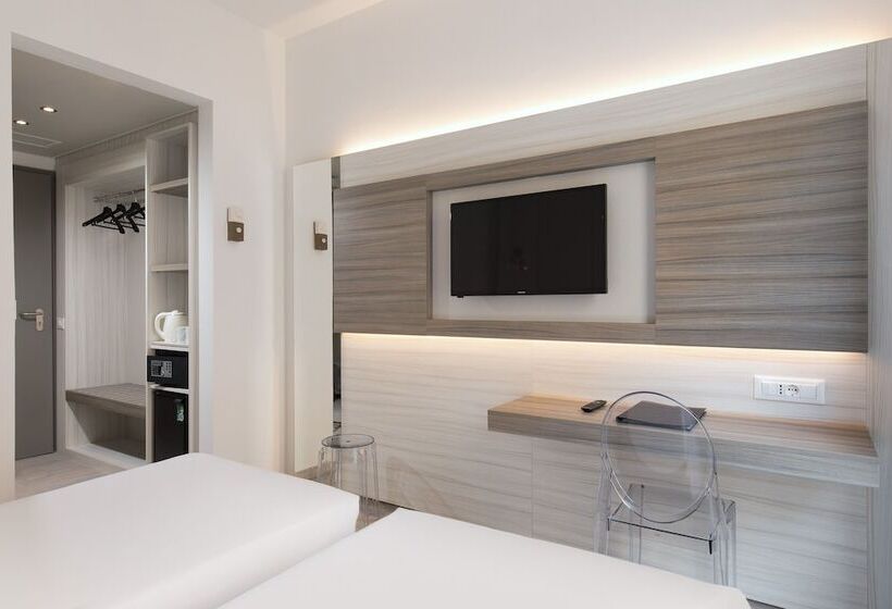 コンフォートルーム, San Giusto