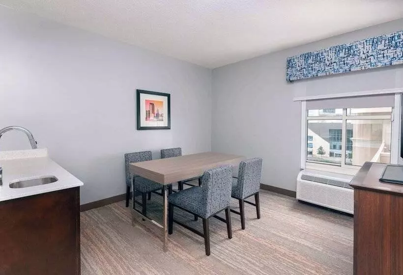 اتاق استاندارد, Hampton Inn Charlotteuptown