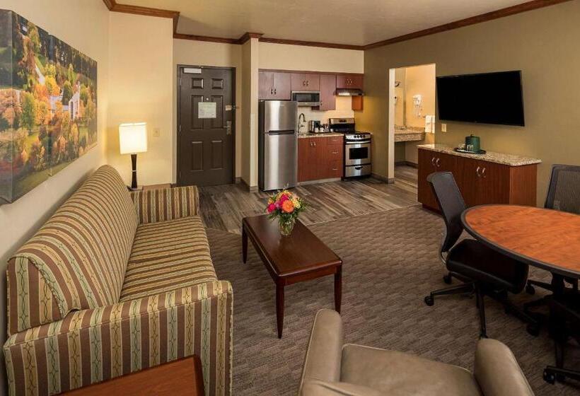 جناح سوبيريور, Kress Inn, Ascend Hotel Collection