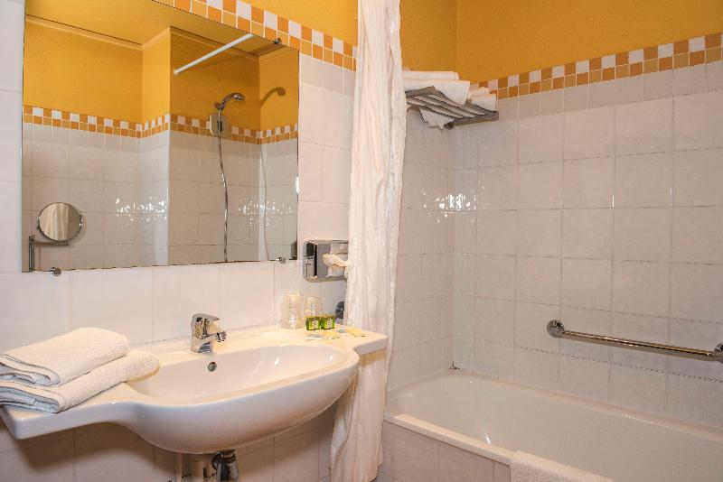 Номер Стандарт Трехместный, Hôtel Du Beffroi Gravelines Dunkerque
